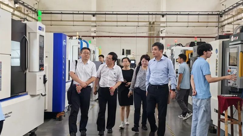 注塑机锁模力计算：精准控制，保障生产效率